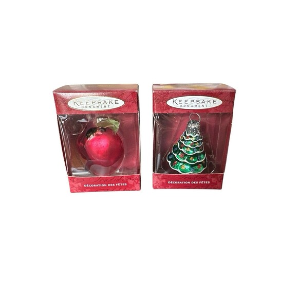 NIB Hallmark Keepsake Ornaments - Li’l Christmas Tree & Li’l Apple VTG 2000 - Picture 1 of 3